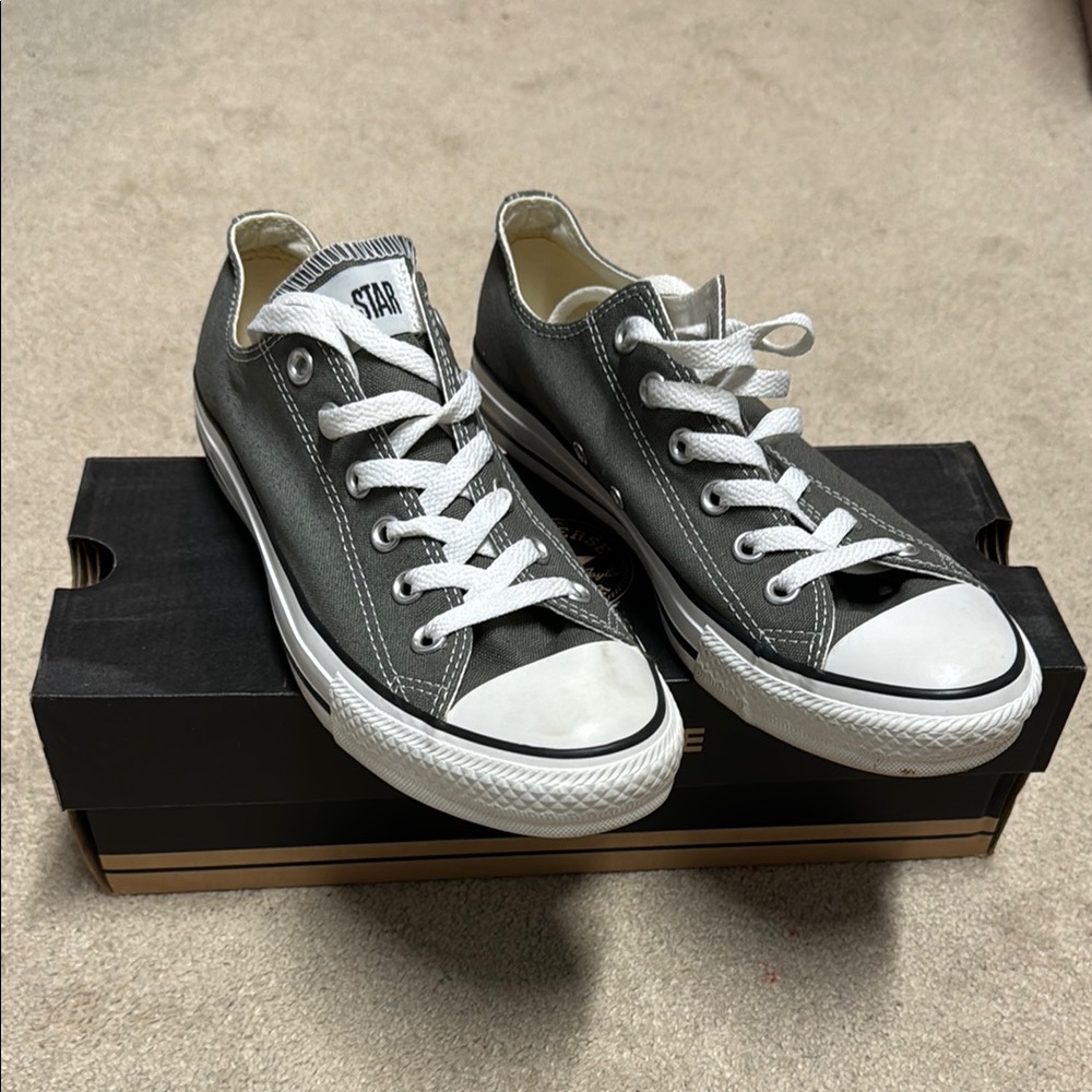 Converse Men's Gray Canvas Sneakers
Womens 9